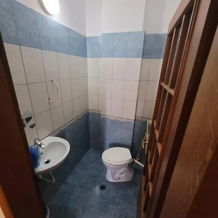 Nice And Friendly Apartment Elbasan